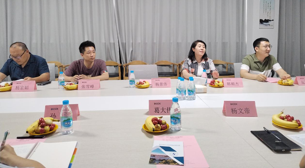 国产精品扒开腿做爽爽爽日本无码