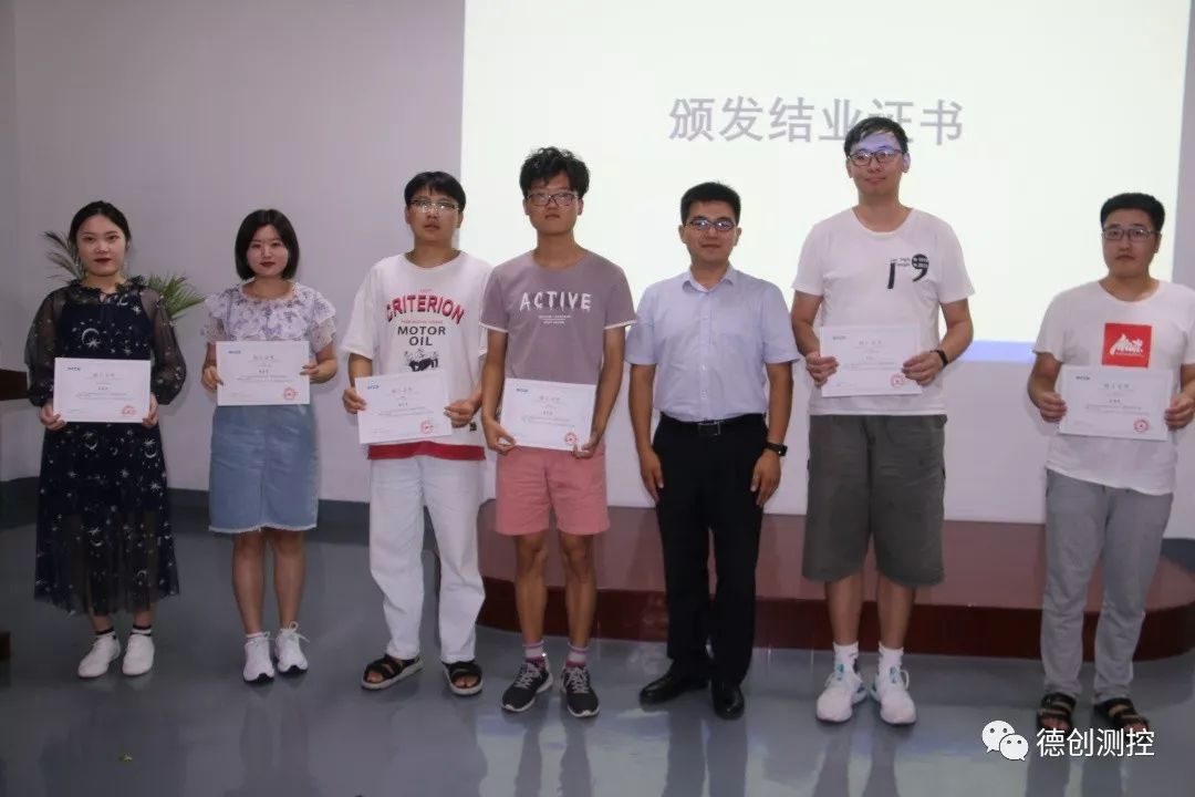 国产精品扒开腿做爽爽爽日本无码