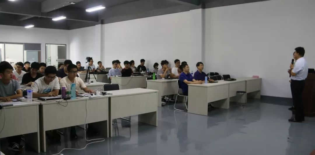 国产精品扒开腿做爽爽爽日本无码