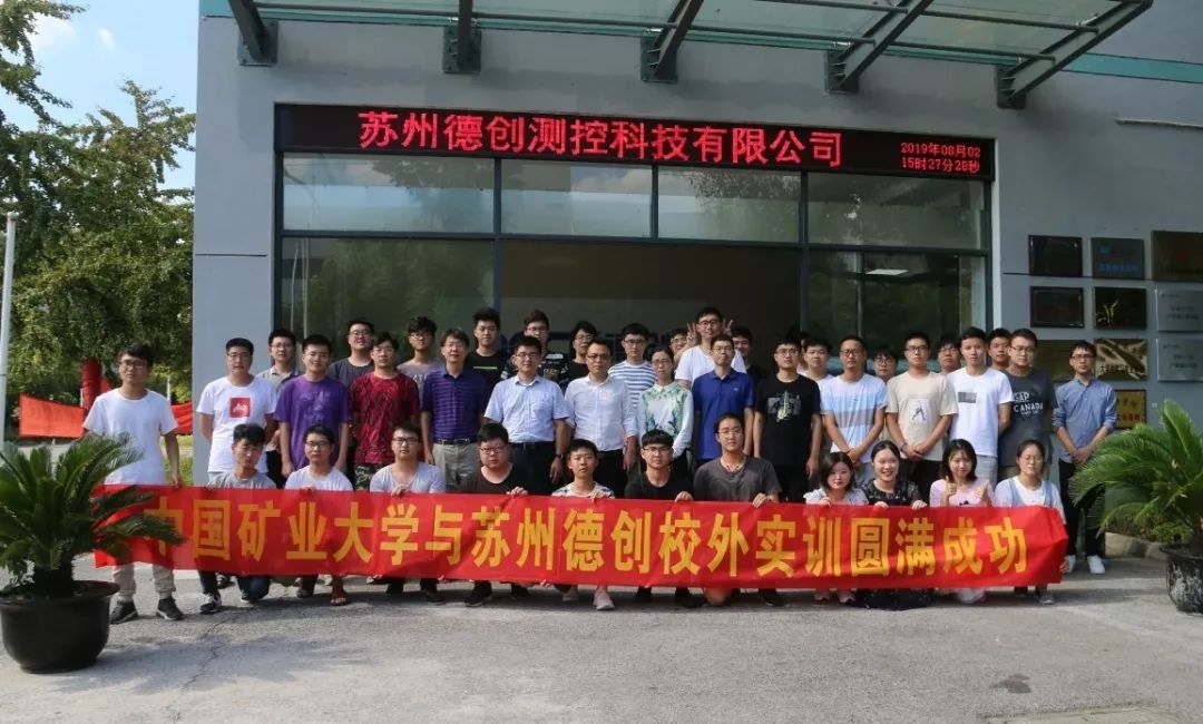 国产精品扒开腿做爽爽爽日本无码