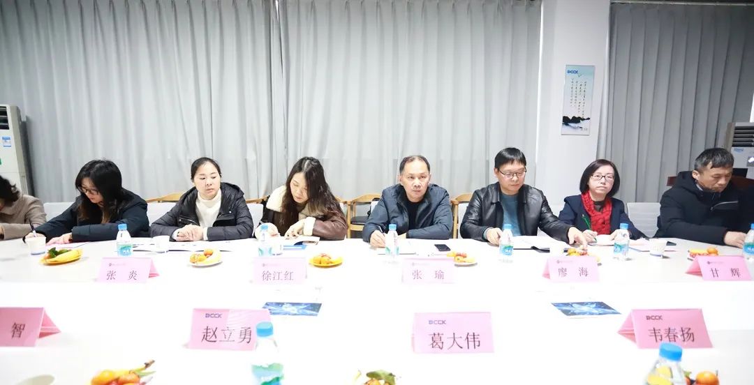 国产精品扒开腿做爽爽爽日本无码