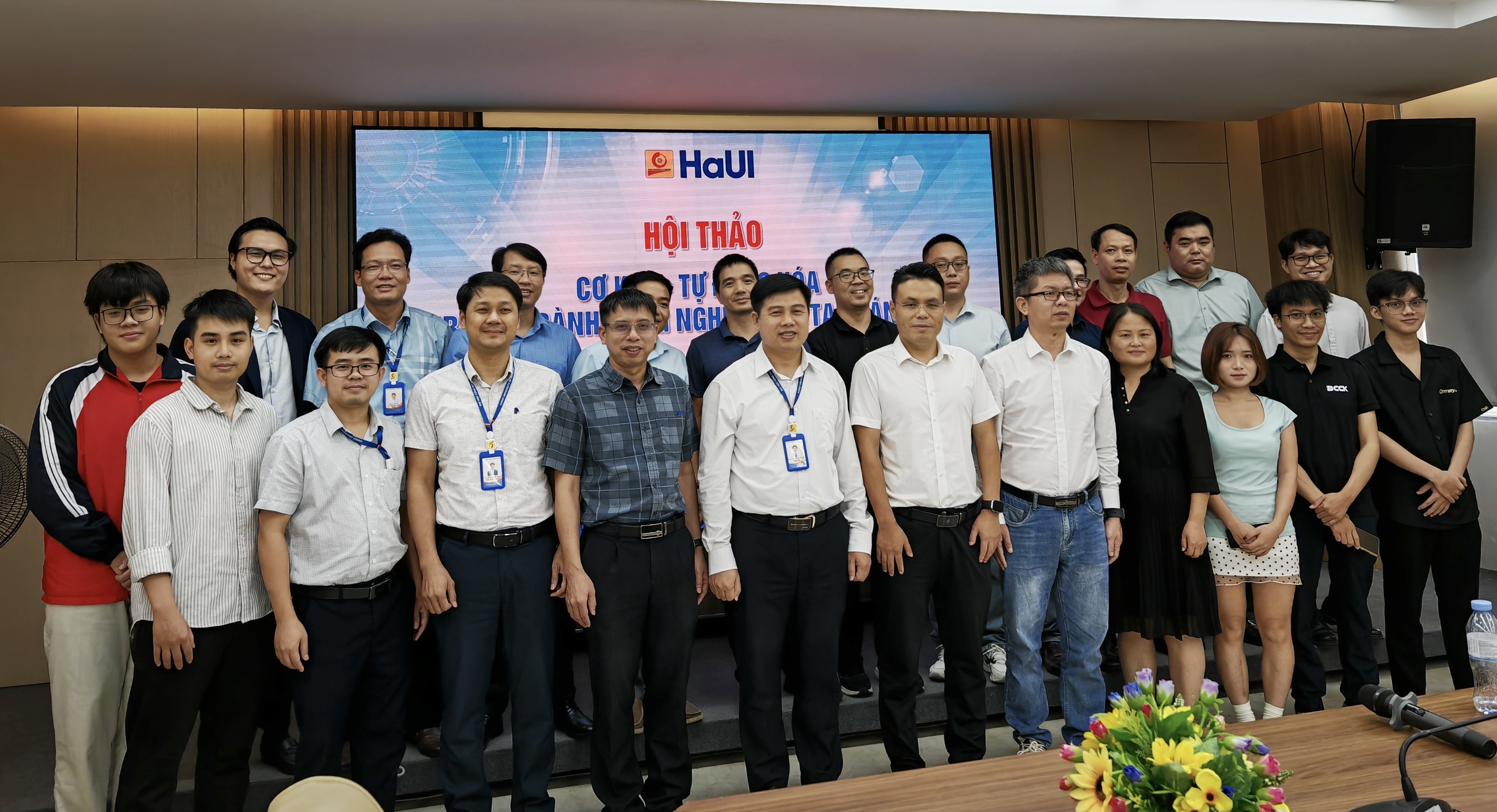 国产精品扒开腿做爽爽爽日本无码