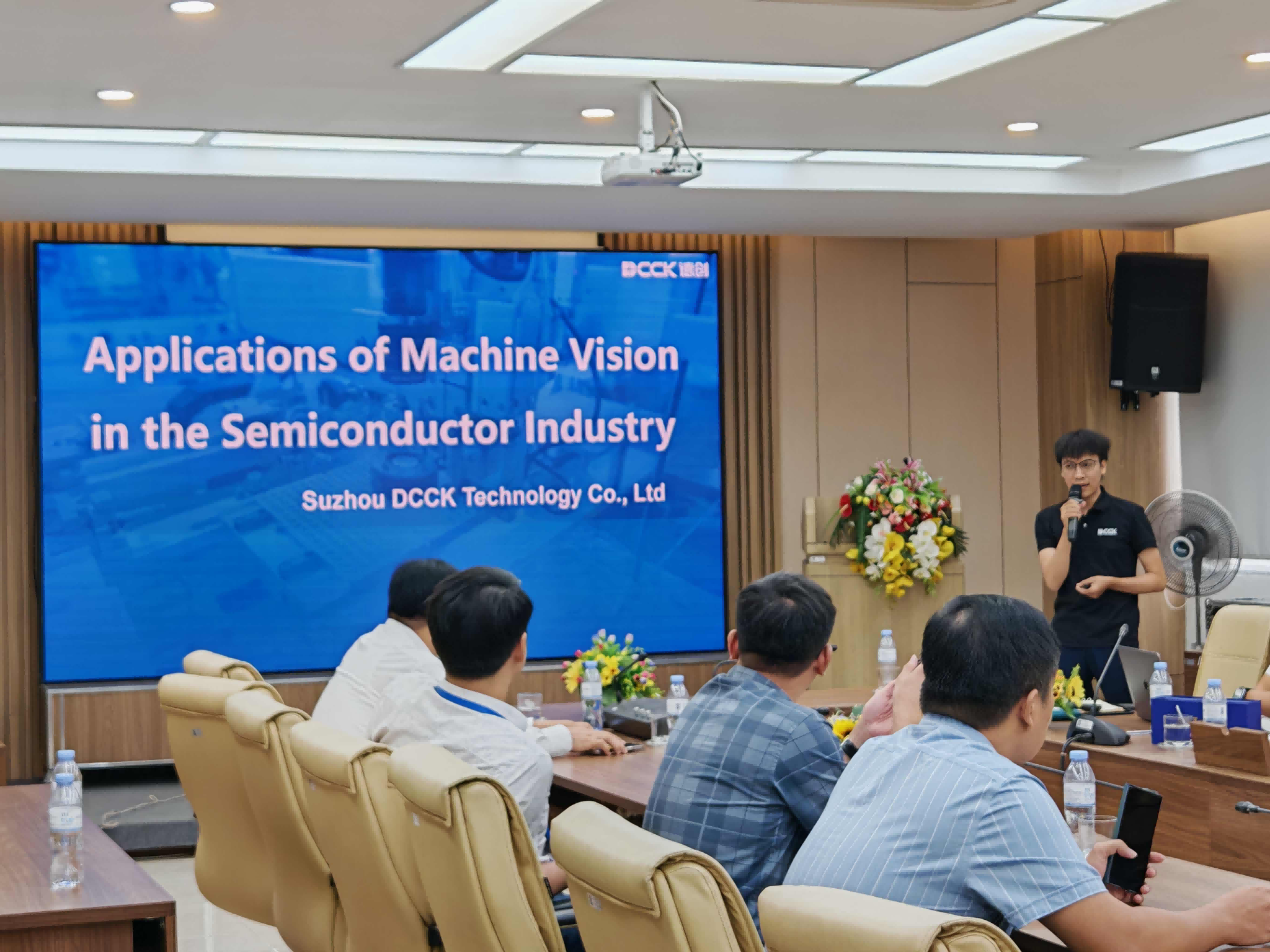 国产精品扒开腿做爽爽爽日本无码