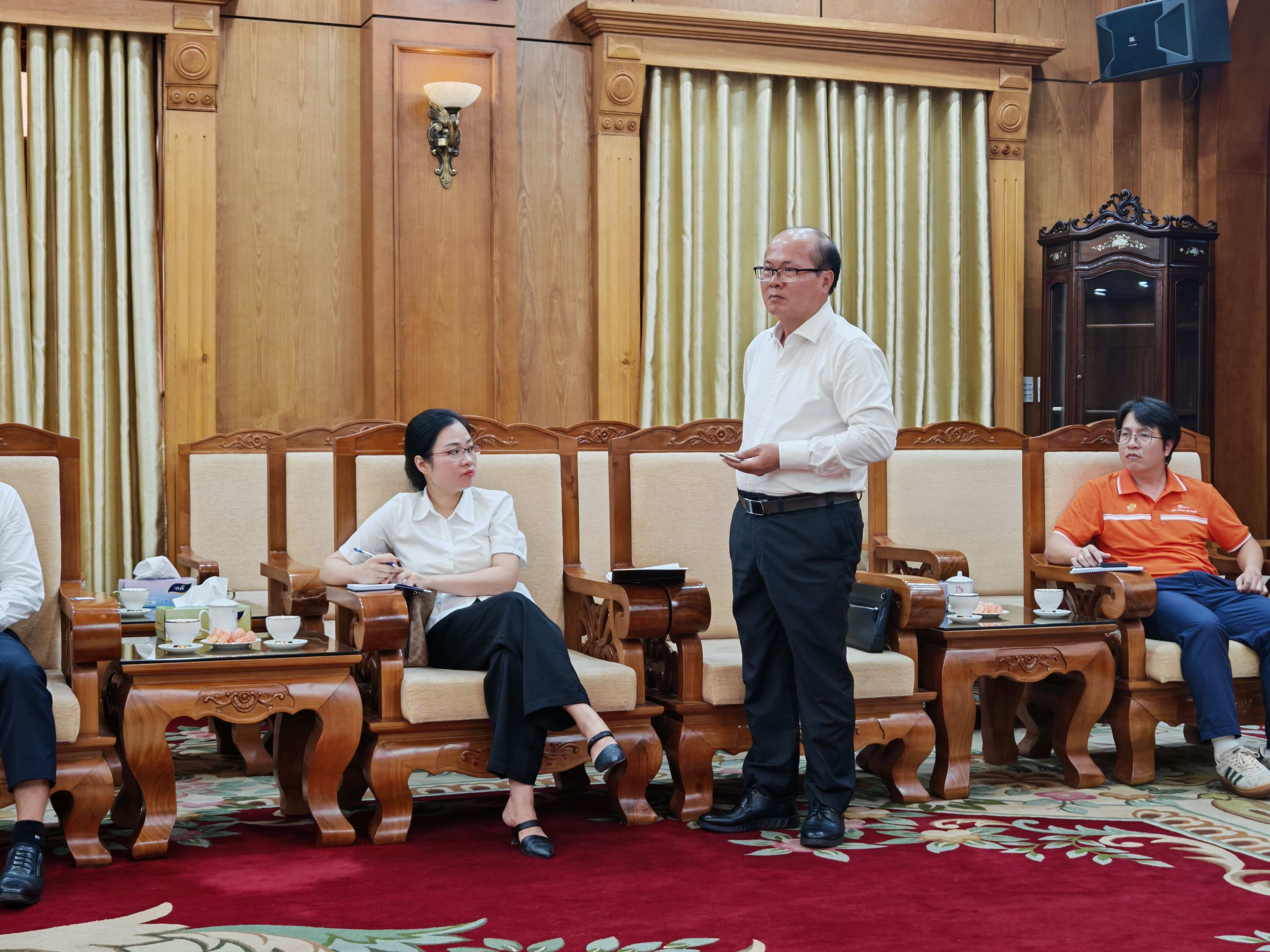 国产精品扒开腿做爽爽爽日本无码