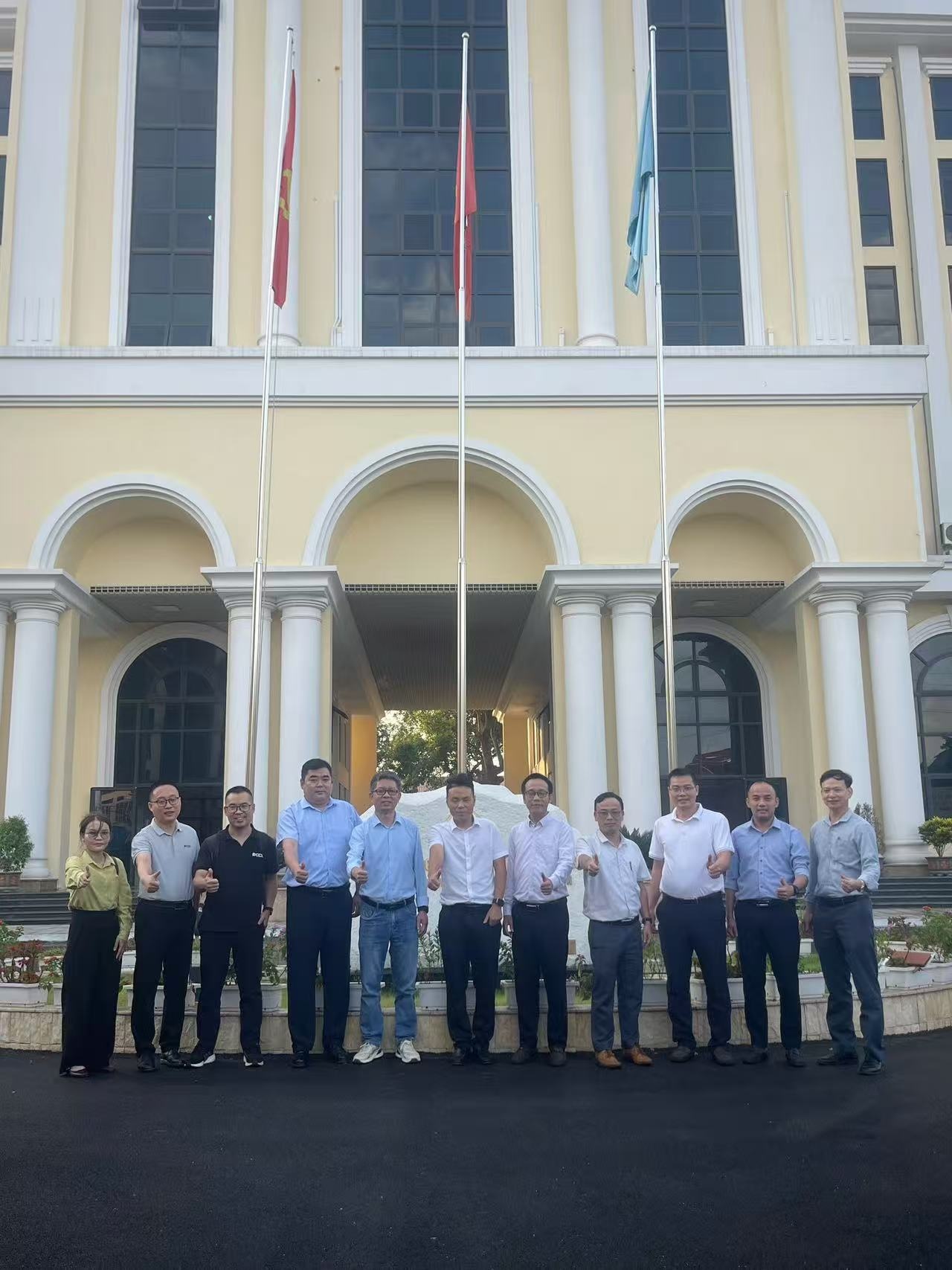 国产精品扒开腿做爽爽爽日本无码