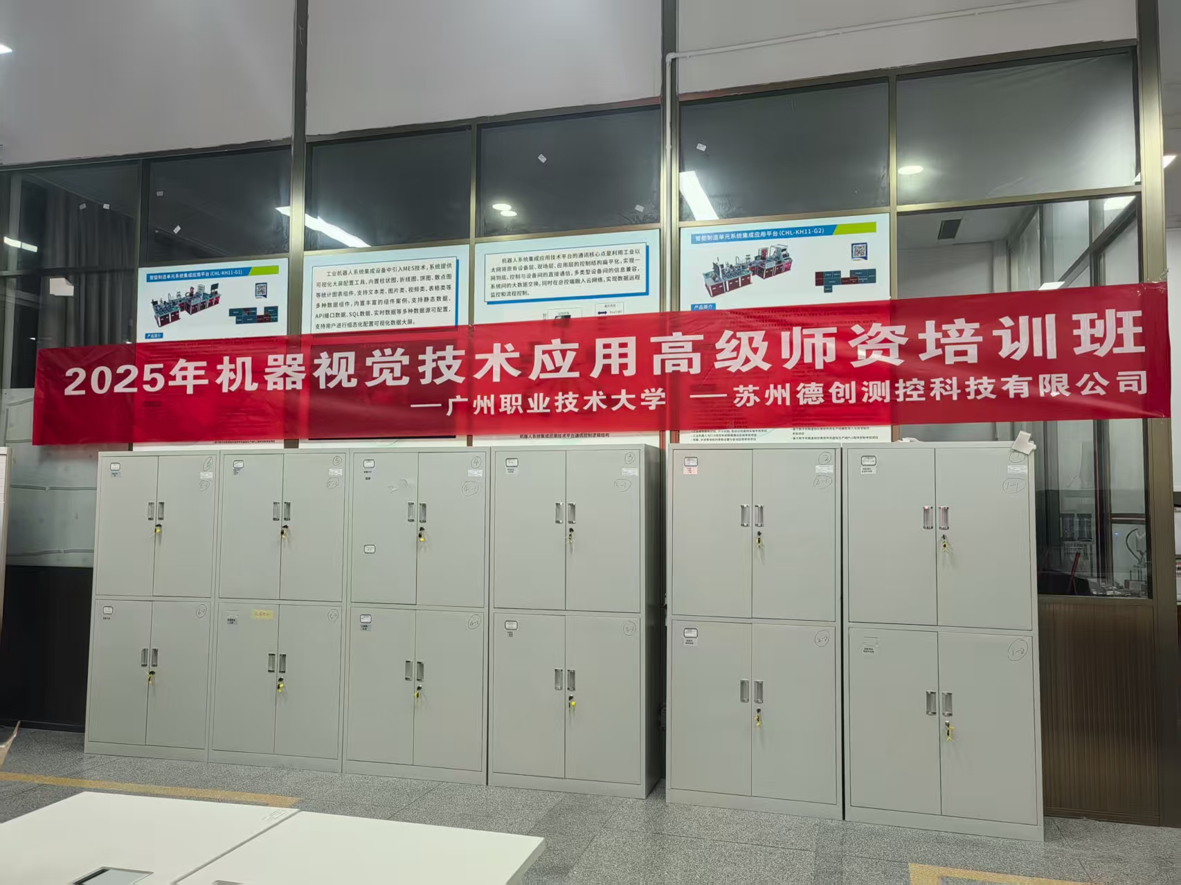 国产精品扒开腿做爽爽爽日本无码