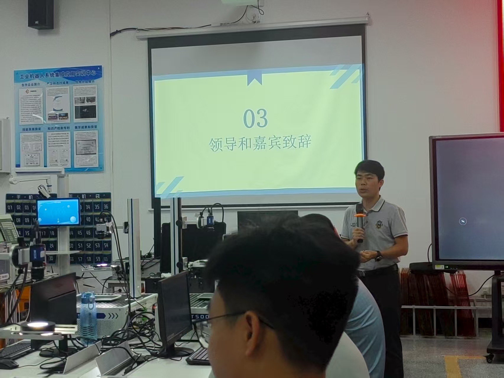 国产精品扒开腿做爽爽爽日本无码