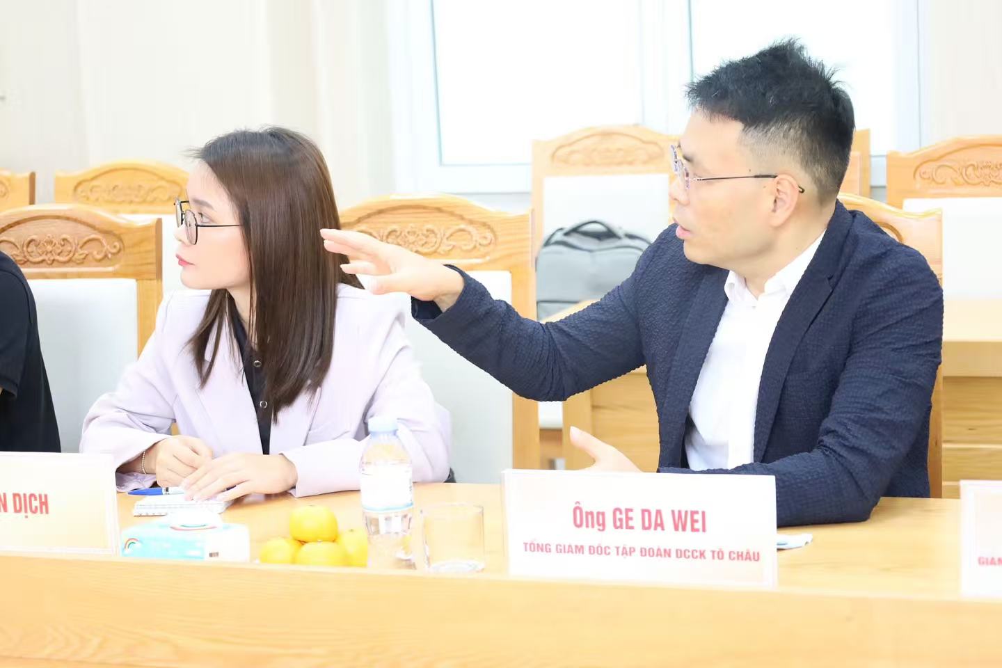 国产精品扒开腿做爽爽爽日本无码