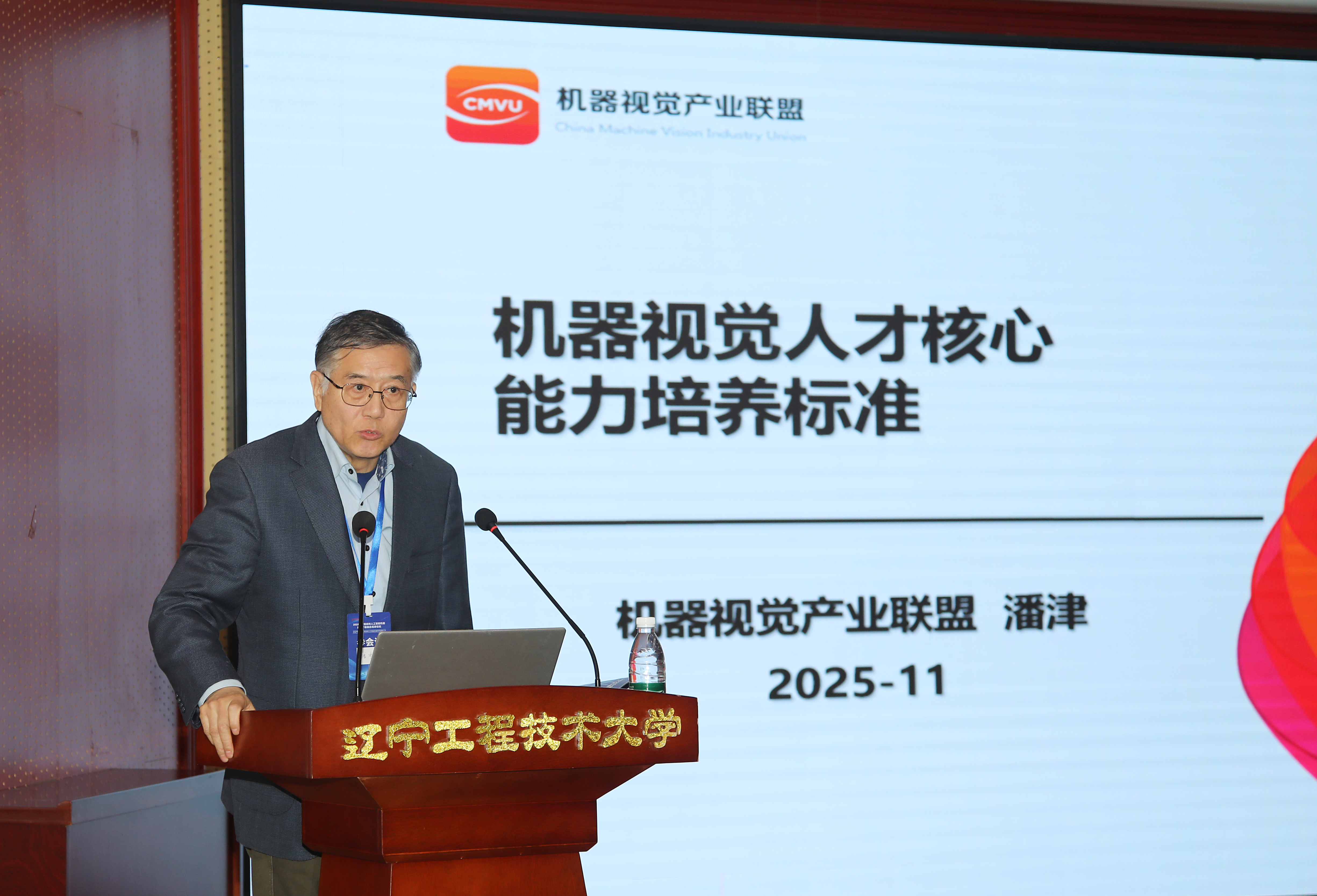 国产精品扒开腿做爽爽爽日本无码