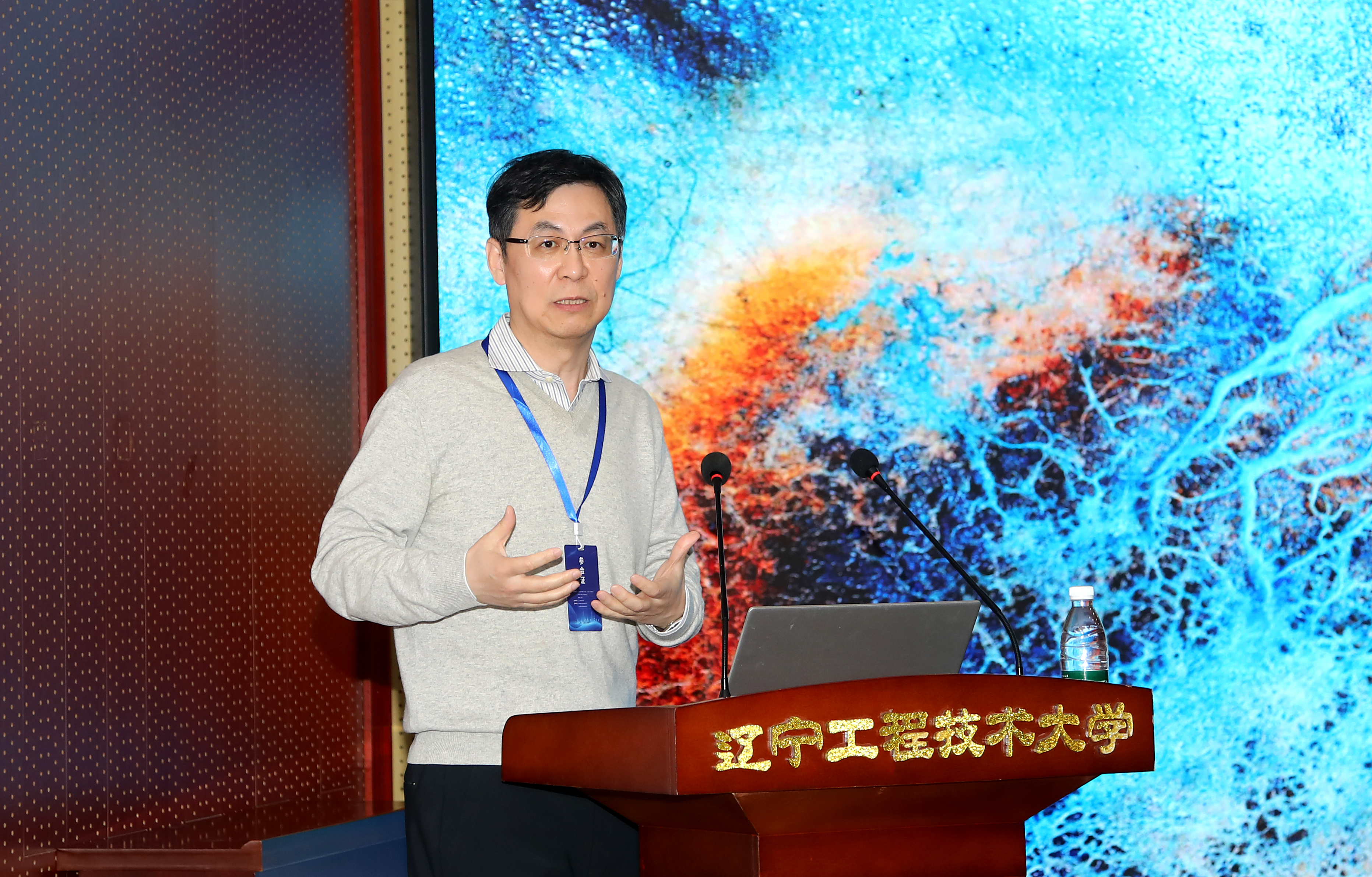 国产精品扒开腿做爽爽爽日本无码