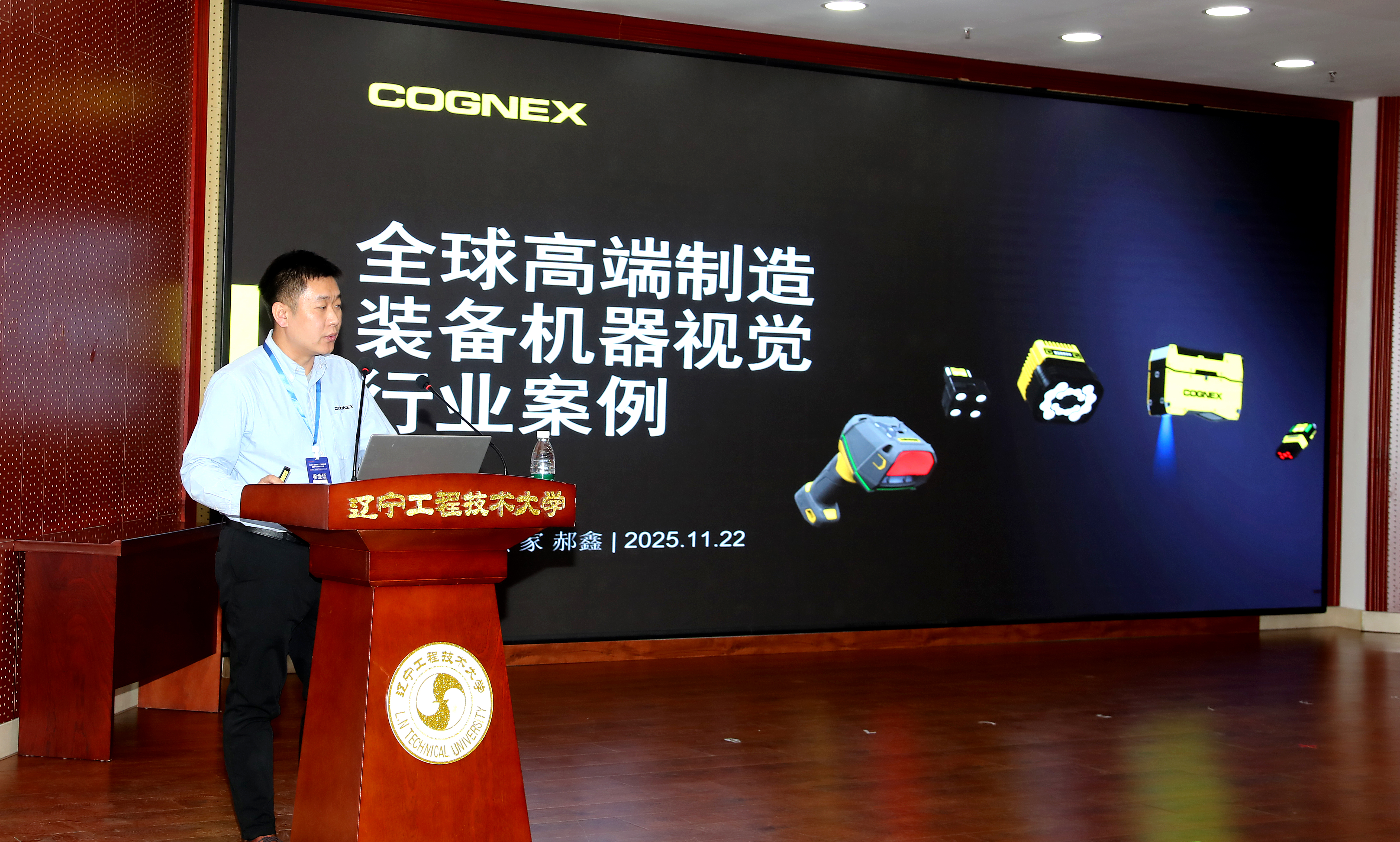 国产精品扒开腿做爽爽爽日本无码