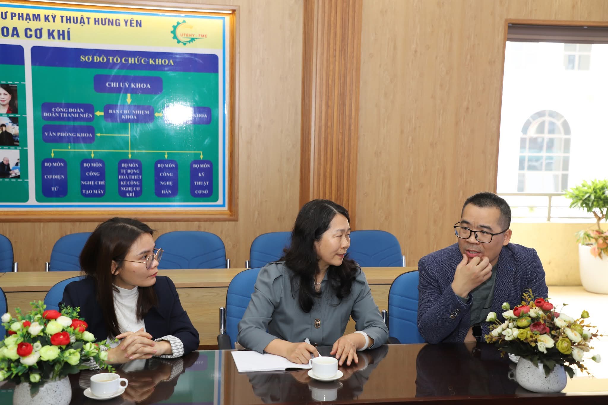 国产精品扒开腿做爽爽爽日本无码