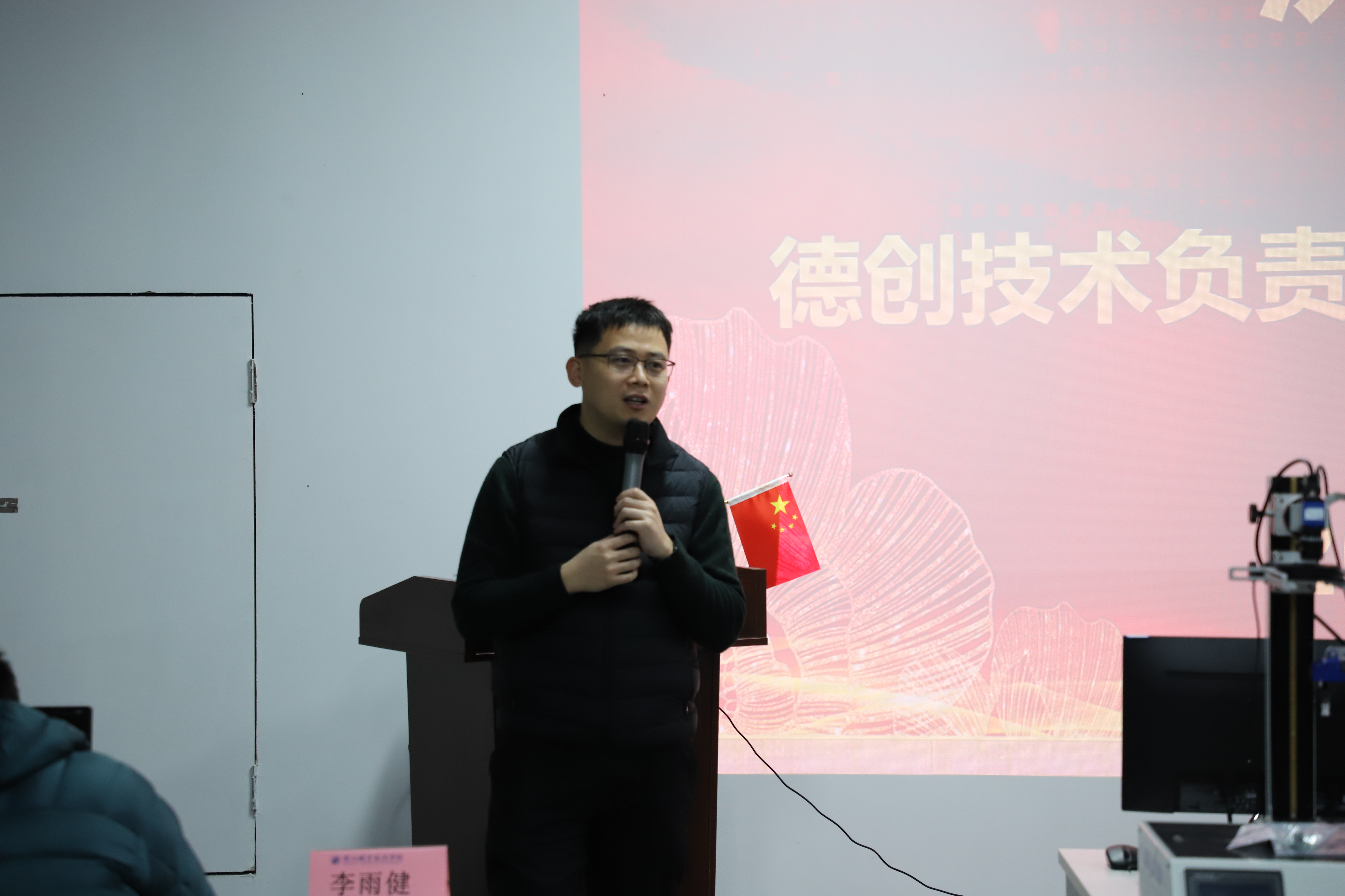 国产精品扒开腿做爽爽爽日本无码