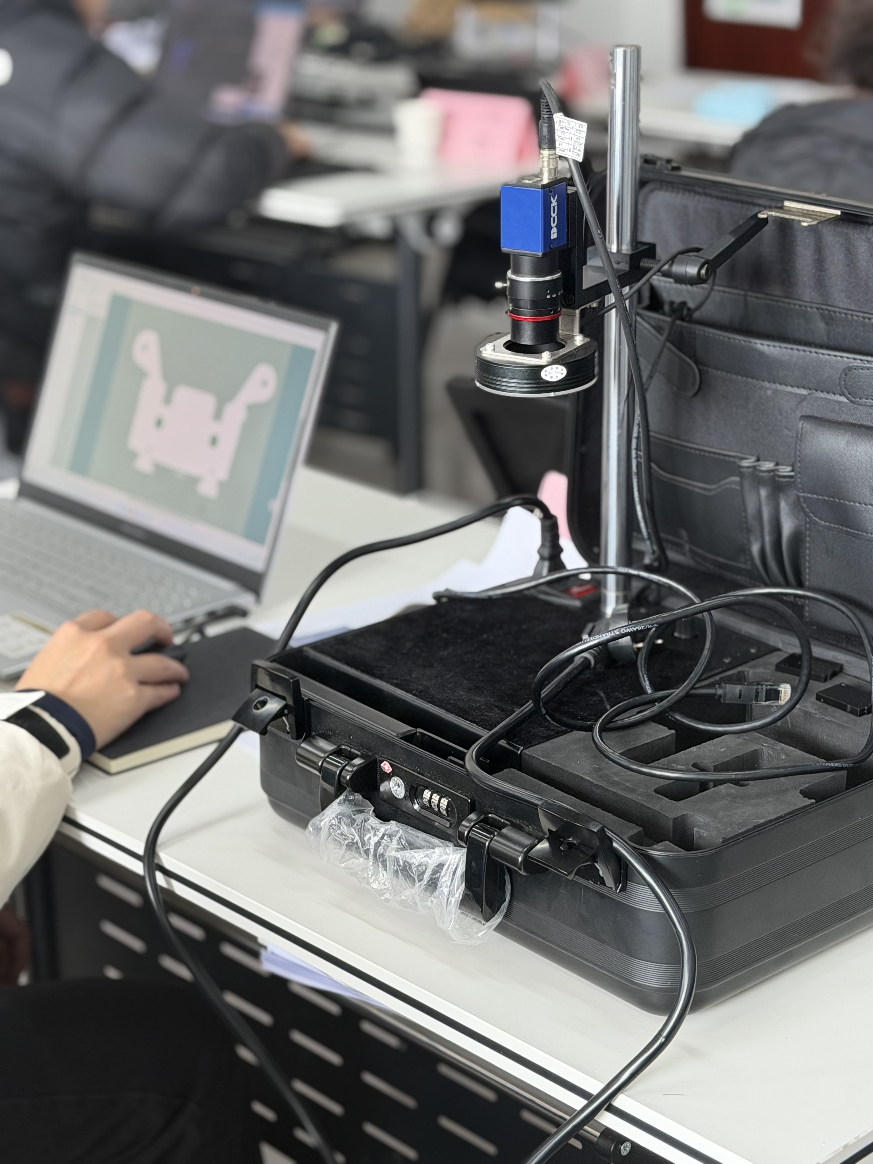 国产精品扒开腿做爽爽爽日本无码