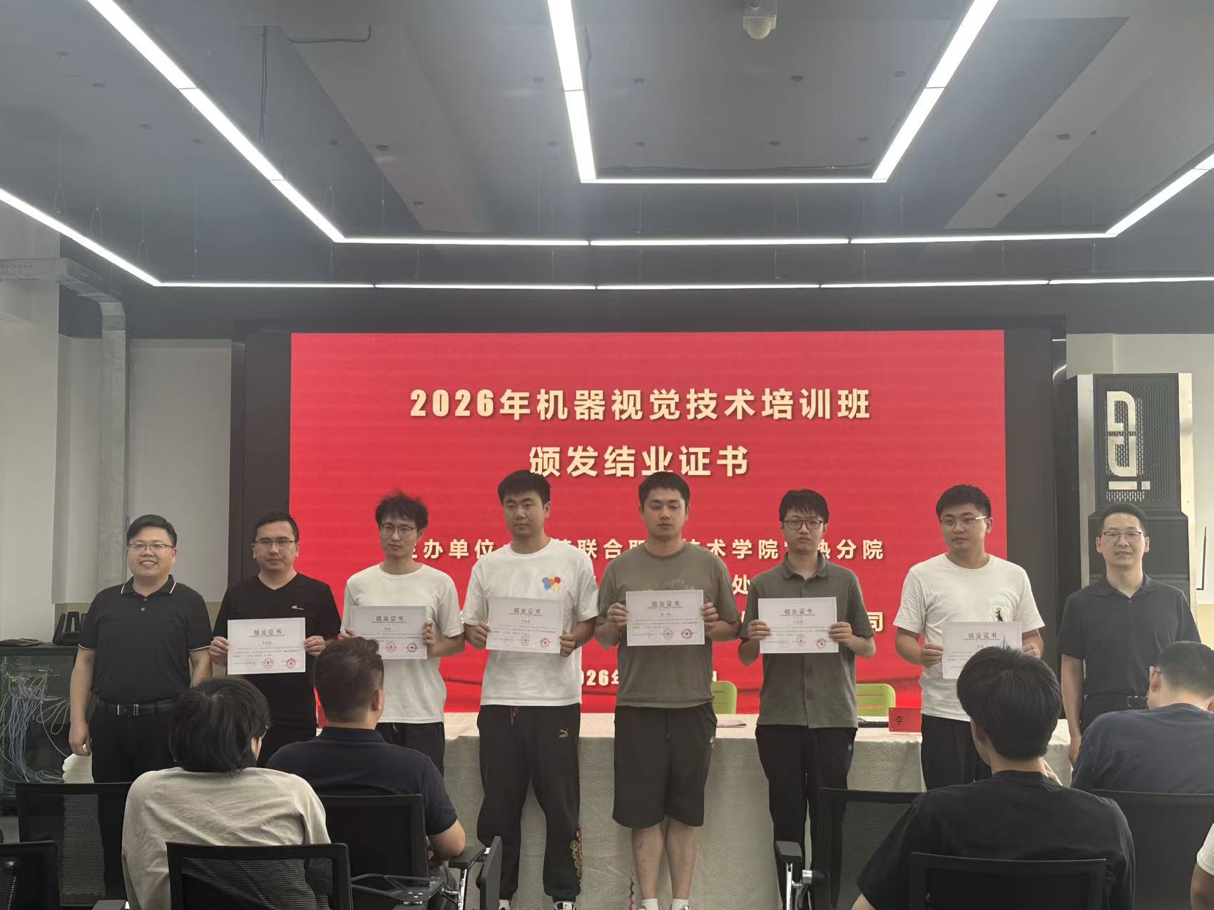 国产精品扒开腿做爽爽爽日本无码